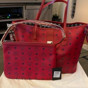 MCM RED LIZ SHOPPER MEDIUM